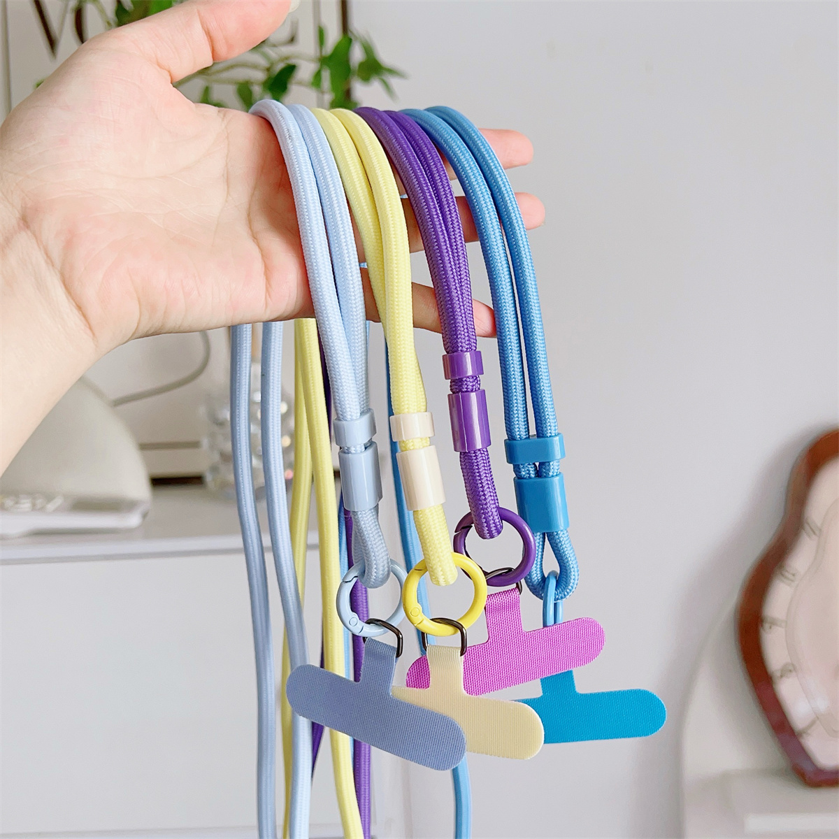 Lanière universelle longue pou - Neck Hanging Phone Holder avis et prix